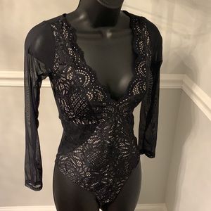 Bras N Things Layla Long Sleeved Black Lace Bodysuit Size M NWT